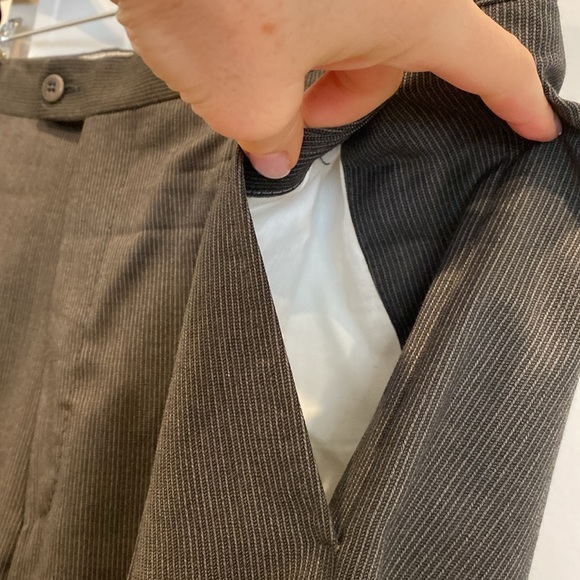 ZANELLA Men’s dark grey thin striped wool pants. Sz 38 waist and 28” inseam. - Picture 9 of 12